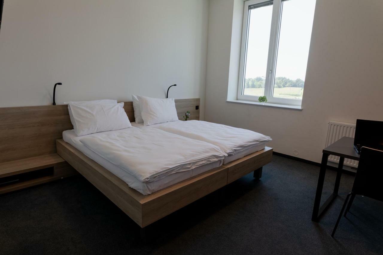 Tt-Rooms - Kontaktlos Mit Self Check-In I Free Parking Graz Eksteriør bilde